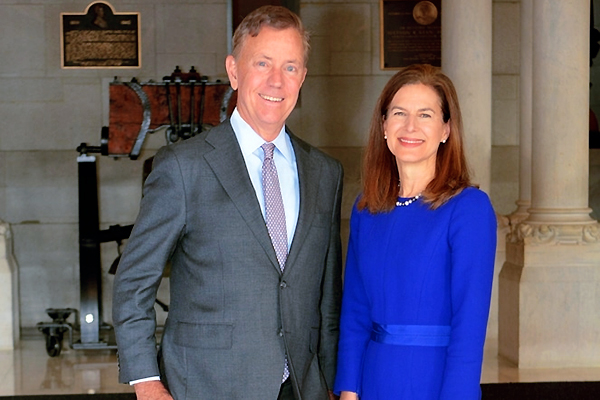 Preview Image of Governor Ned Lamont and Lieutenant Governor Susan Bysiewicz.